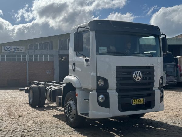 Volkswagen 17-280 Constellation