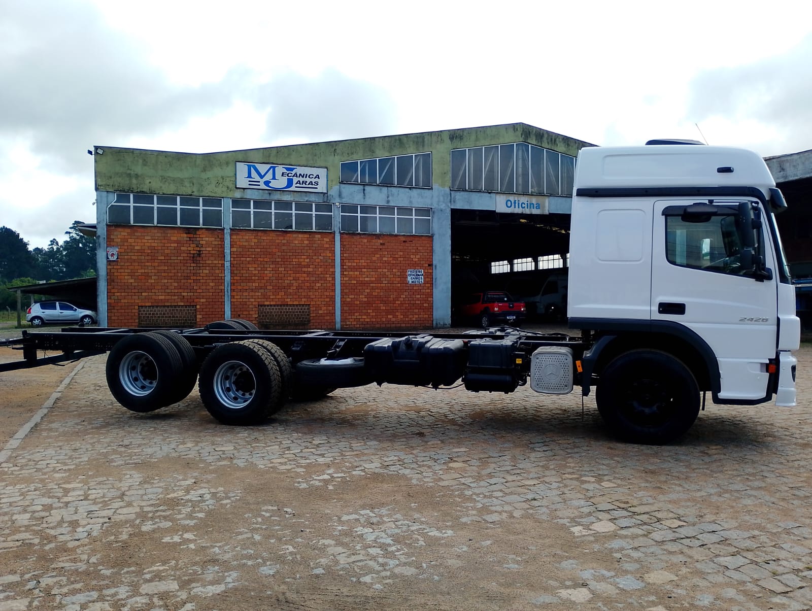 Mercedes-Benz Atego 2426