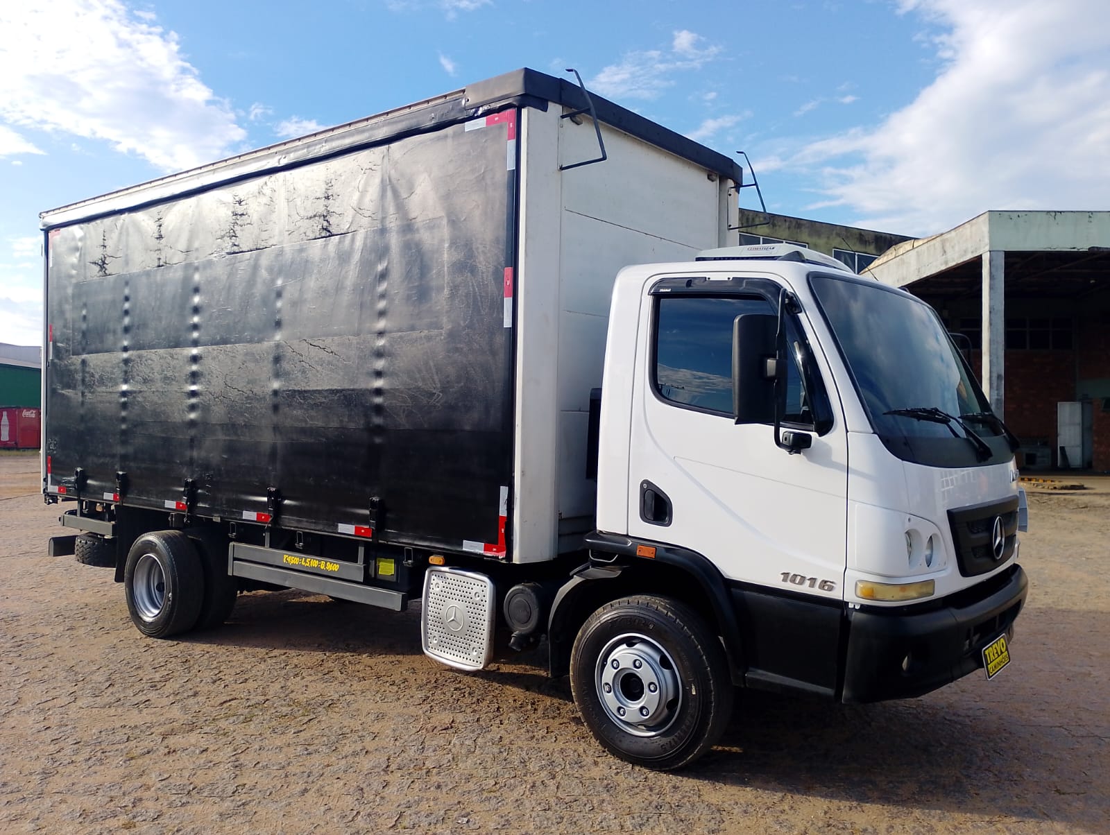 Mercedes-Benz Accelo 1016