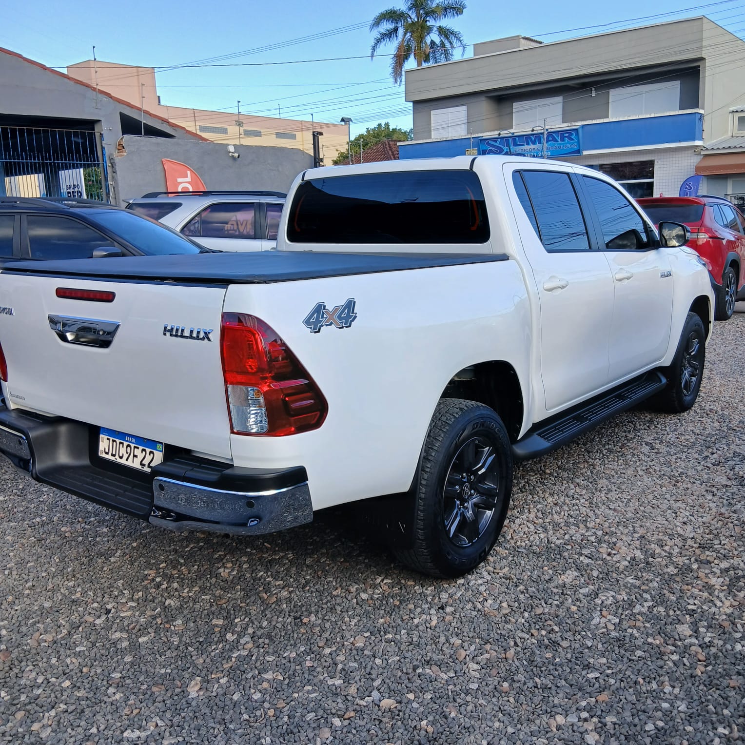 Toyota Hilux SR