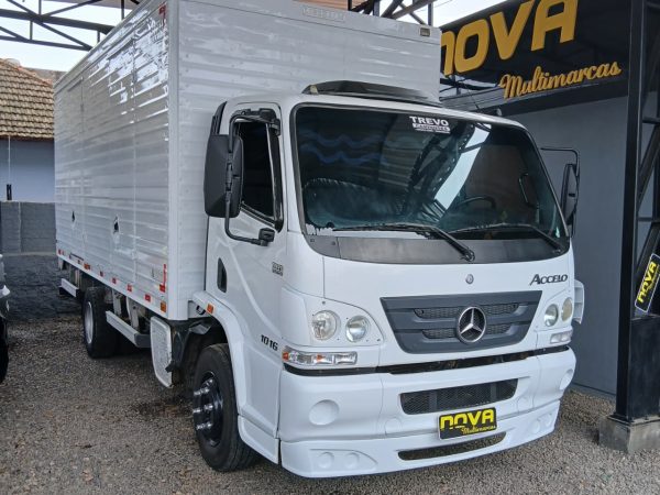Mercedes-Benz Accelo